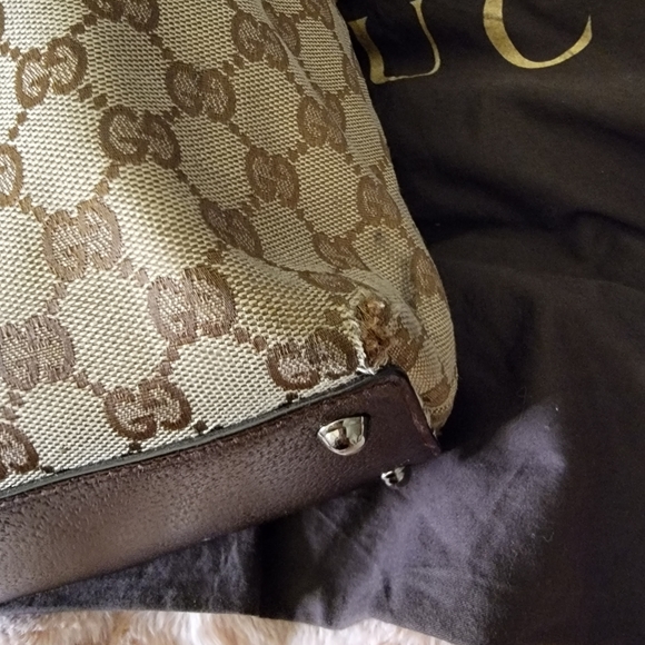 Gucci Bucket Handbag - Picture 5 of 9